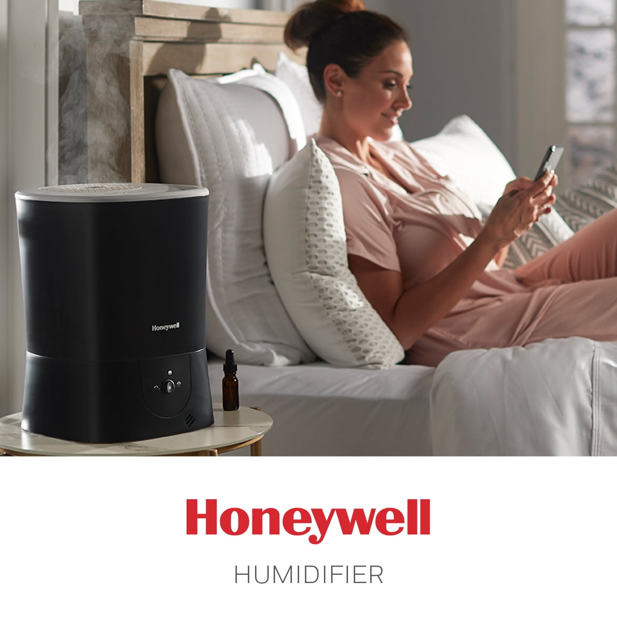 Honeywell 1.5 gal. 500 sq ft Filter Free Warm Mist Humidifier with Essential Oil Cup, Black, HWM440