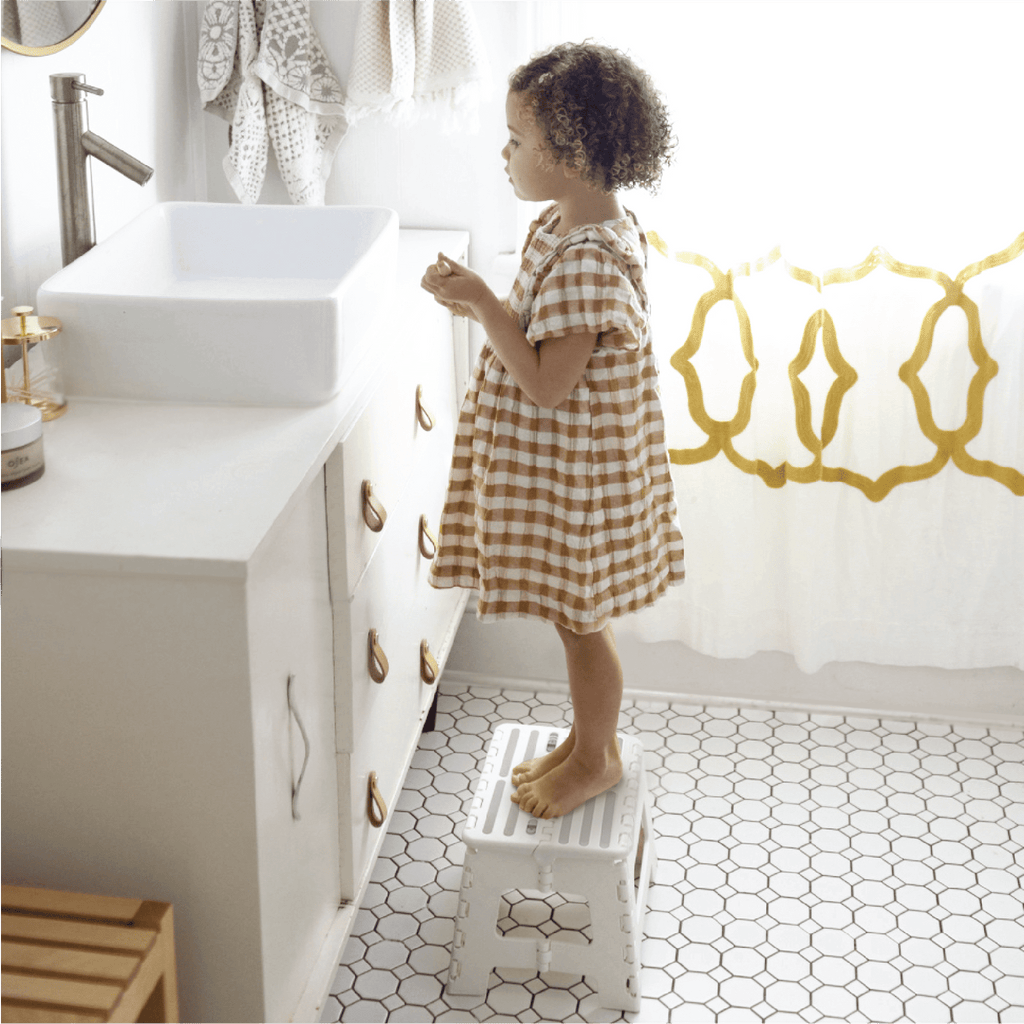 Jool Baby Click 'N Climb Locking Step Stool, Non-Slip, Carry Handle - White
