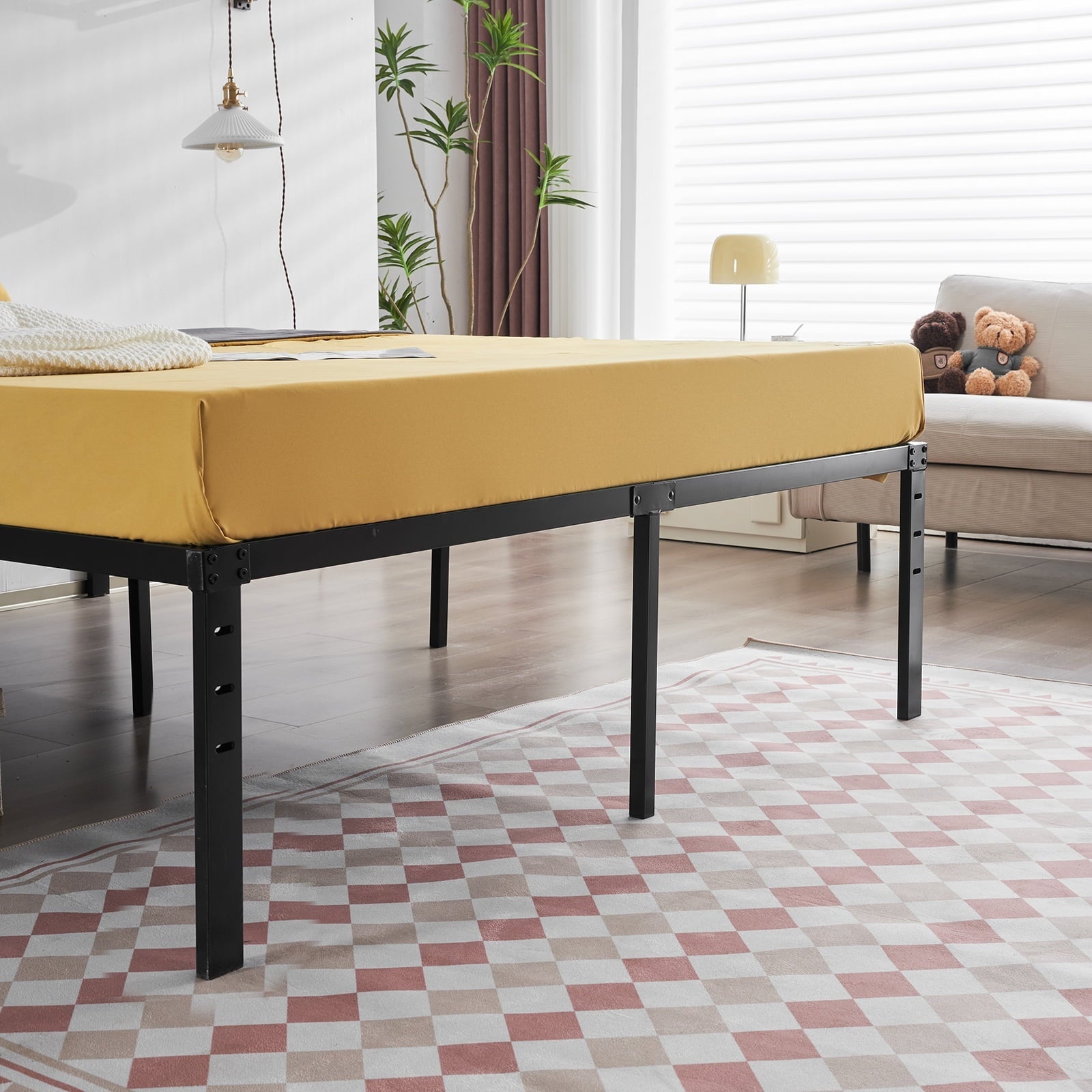 UBesGoo Metal Platform Bed Frame, 18 Inches High, King, Black