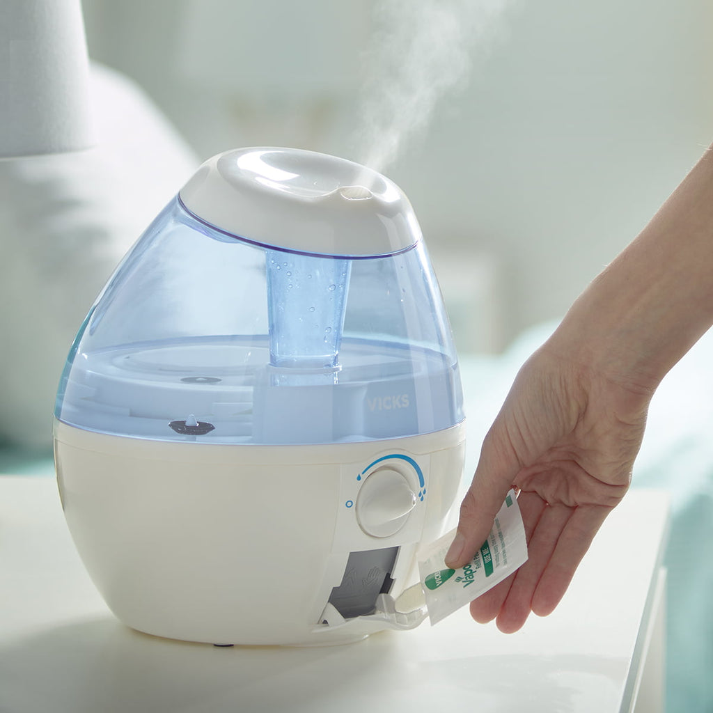 Vicks Mini Filter-Free Cool Mist Humidifier, 250 sq ft, White, VUL520W