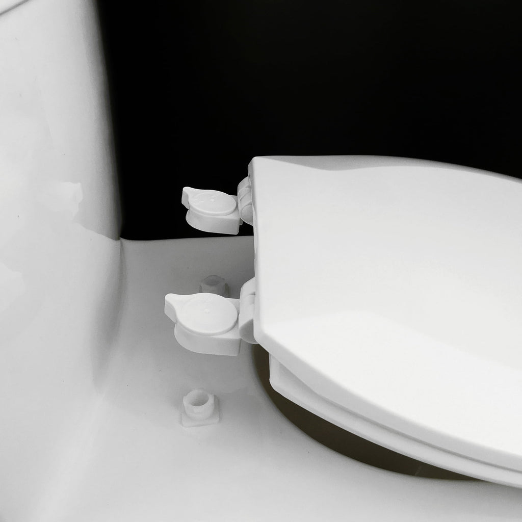 Mainstays White Round Plastic Toilet Seat, Easy off