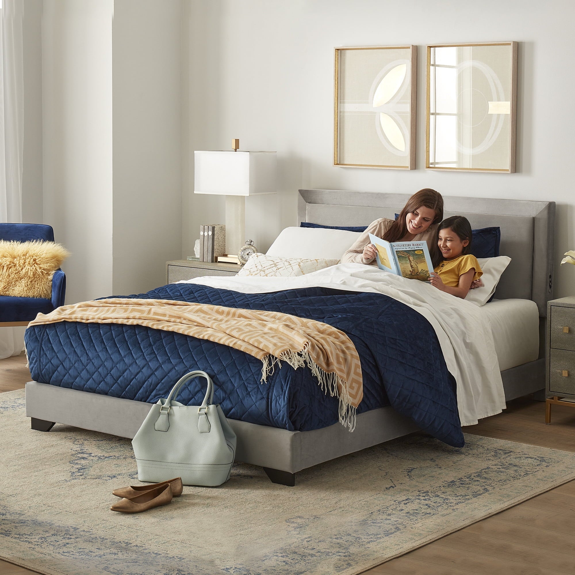 Anchorage Upholstered Queen Bed with LED Lights and USB, Platinum