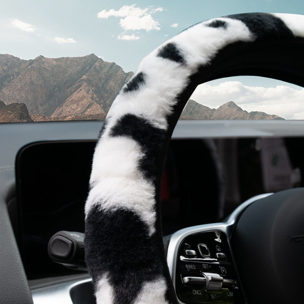 Cow Pattern Plush Car Steering Wheel Cover Protector Anti Slip Milk Cow Print Pattern Fuzzy Universal Fit For 14.5-15 Inches