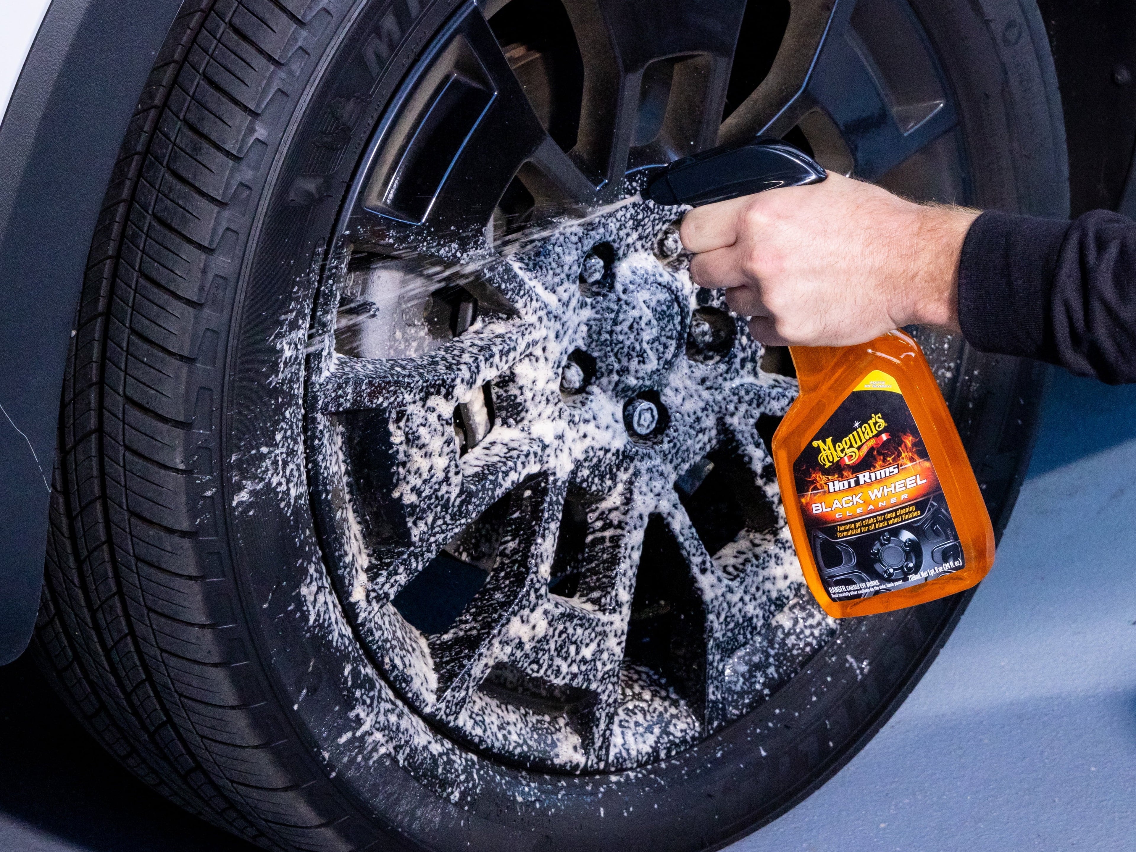 Meguiar's Hot Rims Black Wheel Cleaner, Best Cleaner for Matte Black Wheels, G230524, 24 oz
