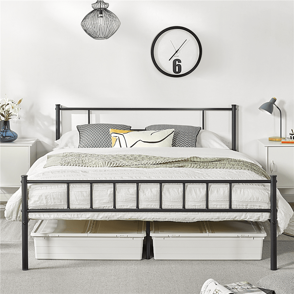 Easyfashion Jorge Queen Metal Platform Bed with Spindle Headboard and Footboard, Black