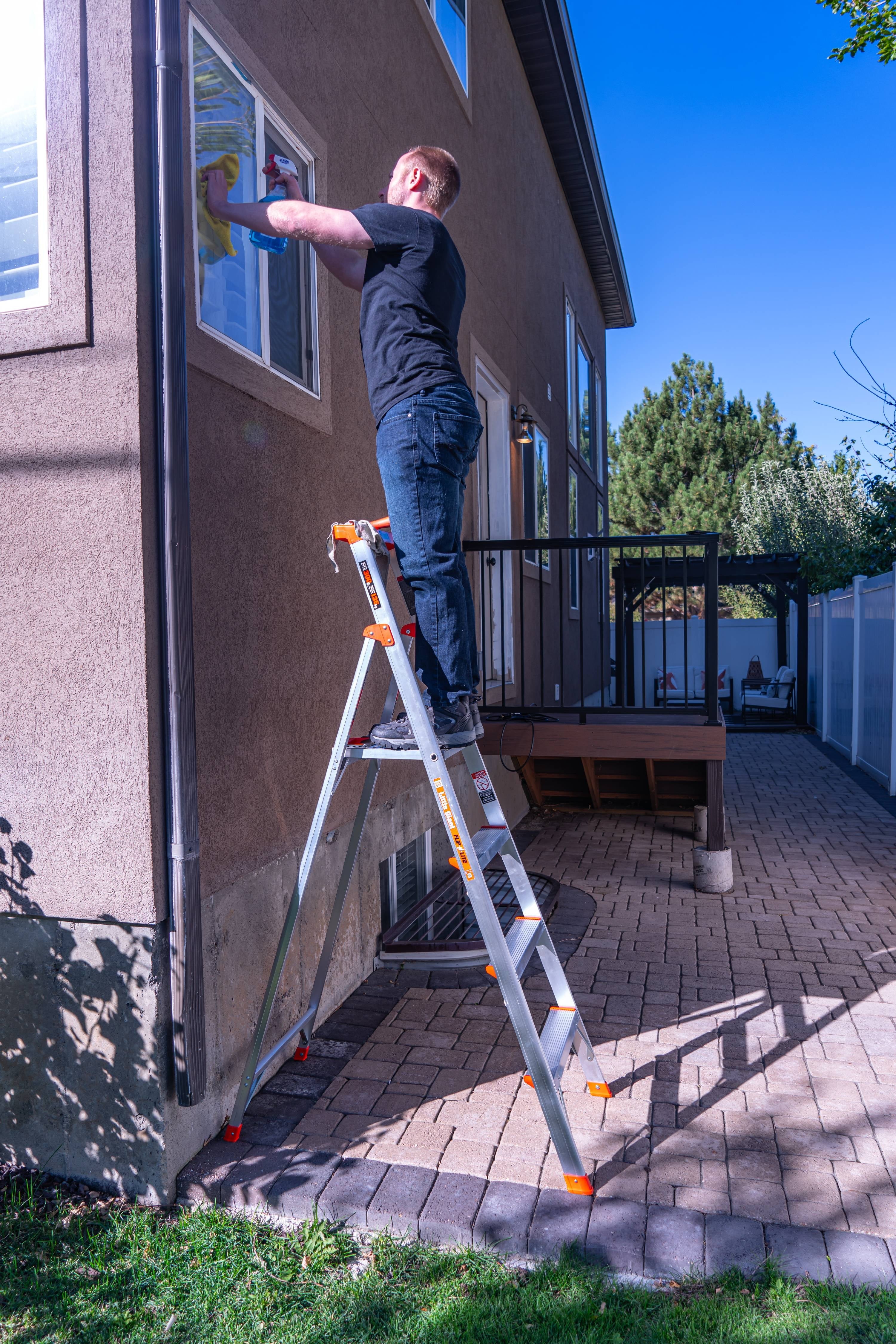Little Giant Ladder Systems Flip-N-Lite 6' Aluminum, Platform 4 Step Ladder, 300 lbs Rated, Type 1A