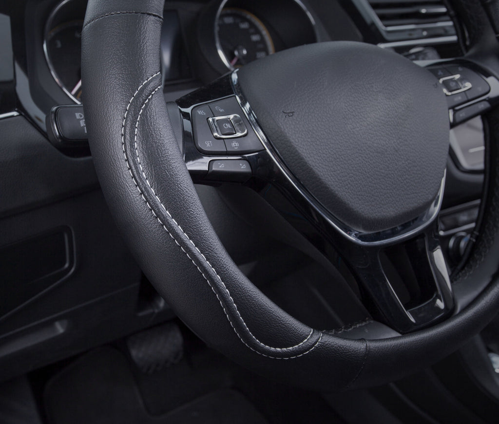 Auto Drive 1PC Steering Wheel Cover Country Black/White - Universal Fit