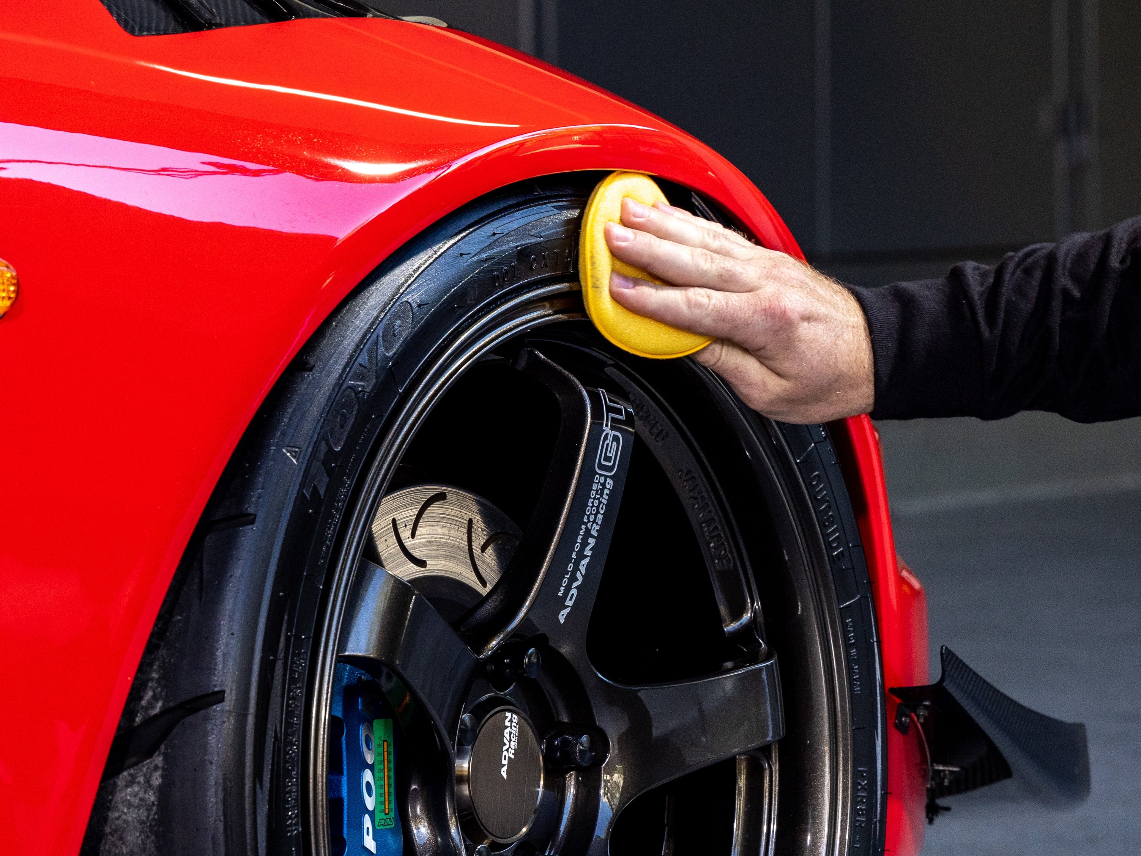 Meguiar’s Hybrid Ceramic Tire Shine, Durable High Gloss Shine that Lasts, G230416, 16 oz
