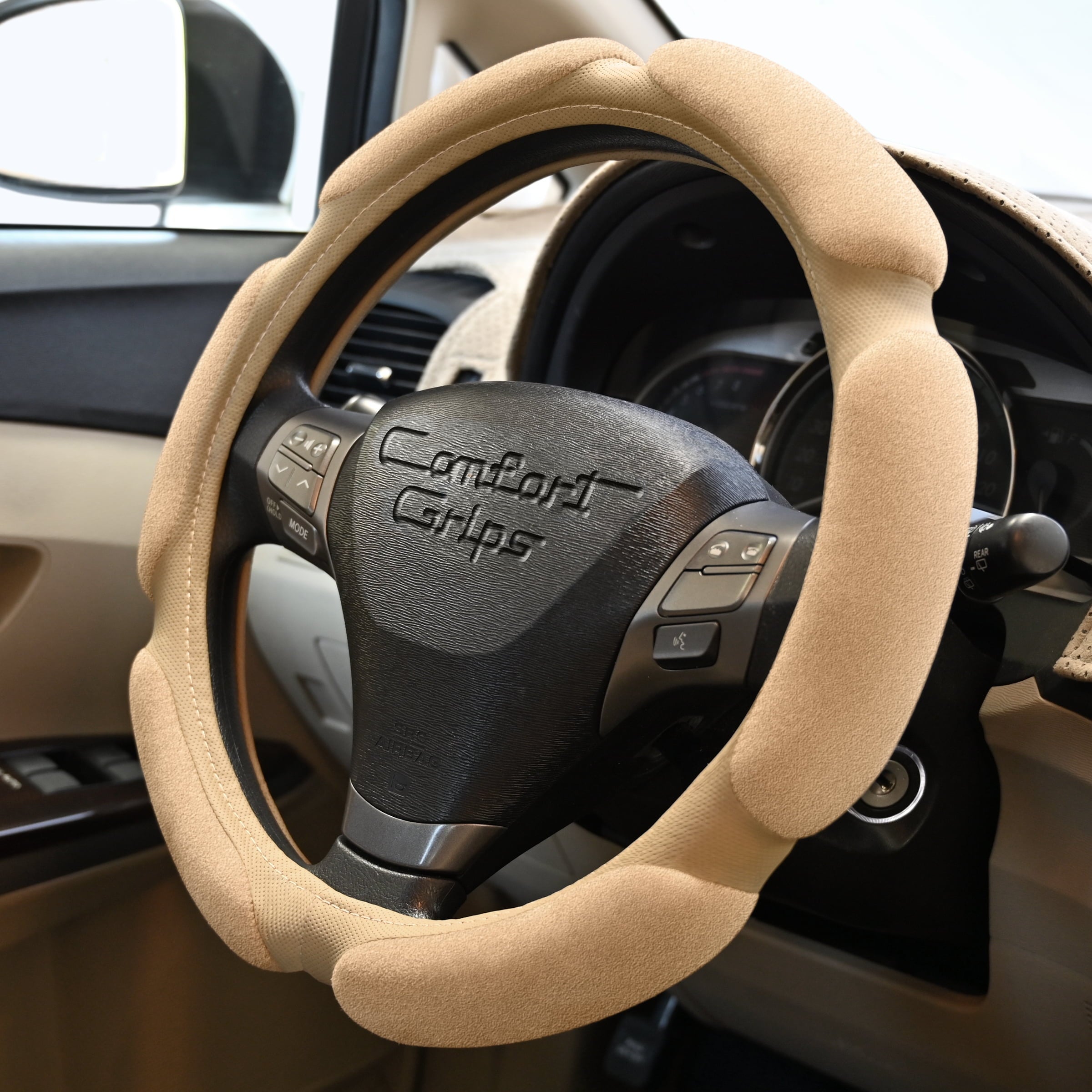 Comfort Grips Steering Wheel Cover - Multi Grip Medium (14.5 - 15.4) Tan
