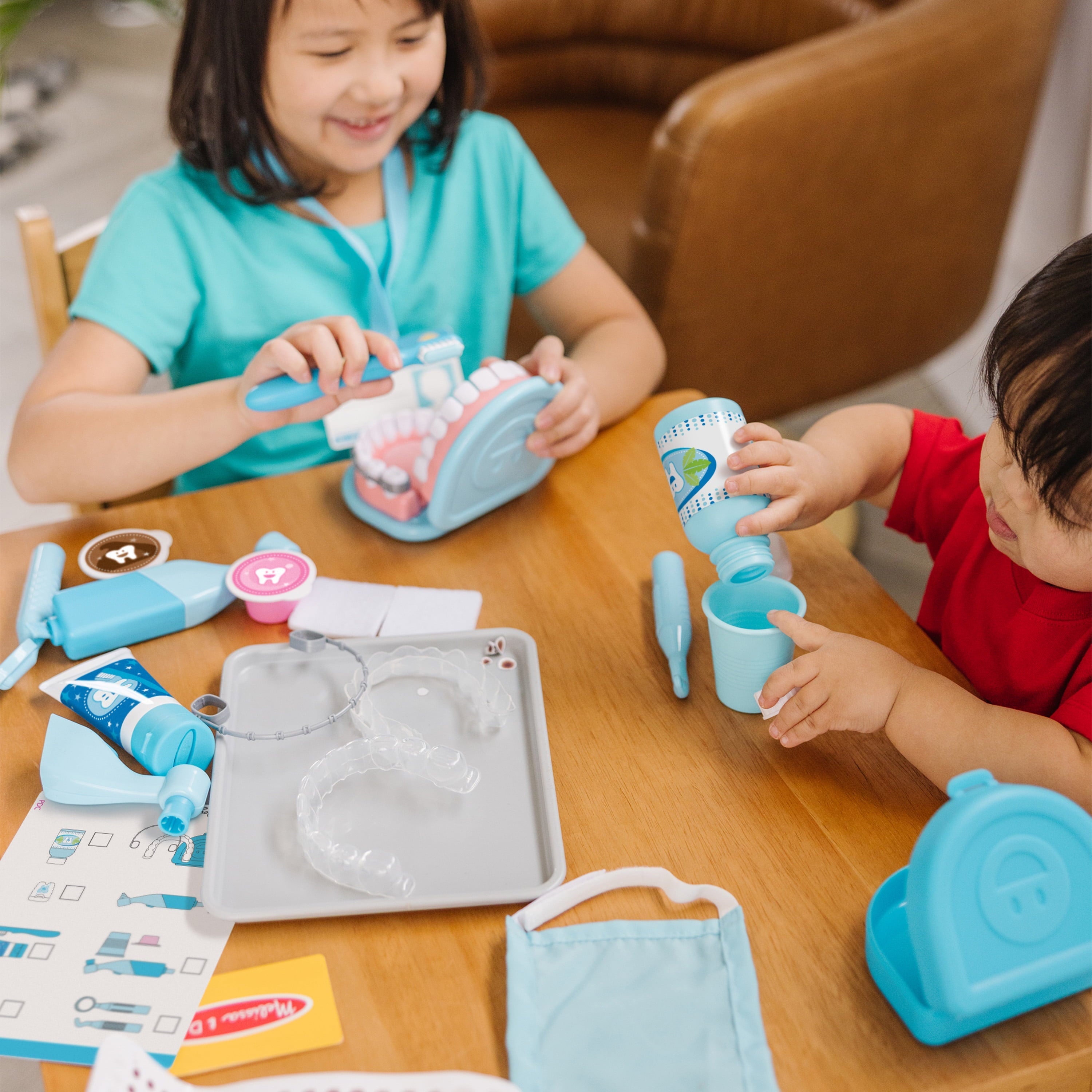 Melissa & Doug Super Smile Dentist Kit With Pretend Play Set of Teeth And Dental Accessories (25 Toy Pieces)