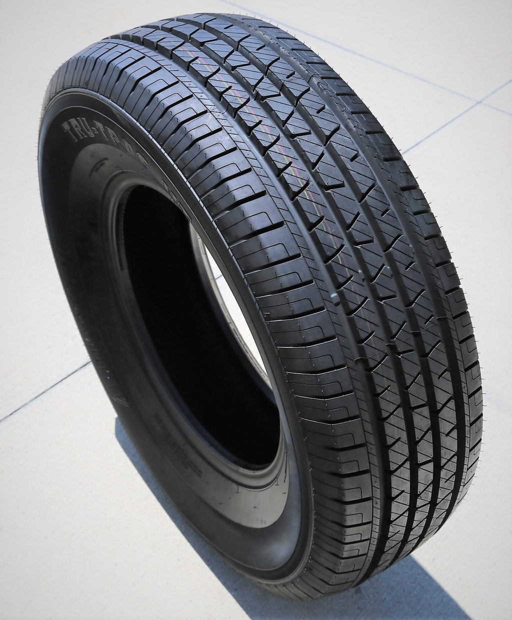 ARMSTRONG TRU-TRAC H/T LT275/65R18 123/120R BSW ALL SEASON TIRE Fits: 2019-23 Chevrolet Silverado 1500 LT Trail Boss, 2019-21 GMC Sierra 1500 AT4