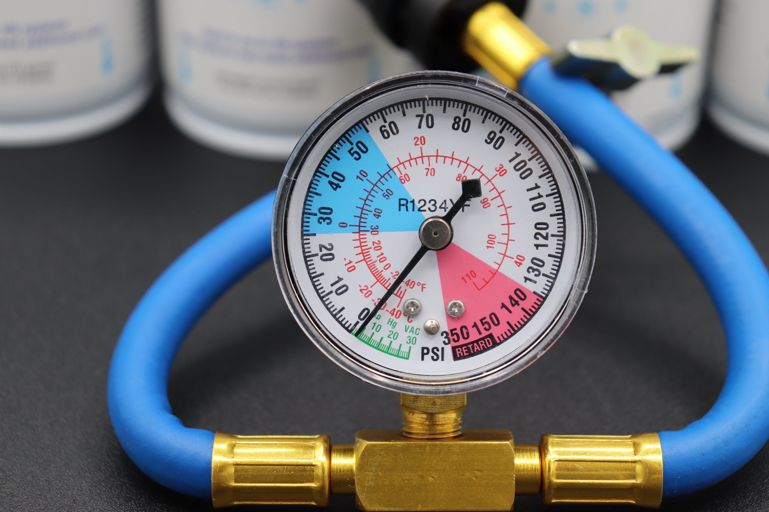Envirosafe Arctic air for R-1234YF, R1234, r1234yf Refrigerant Support, 4 cans and a gauge