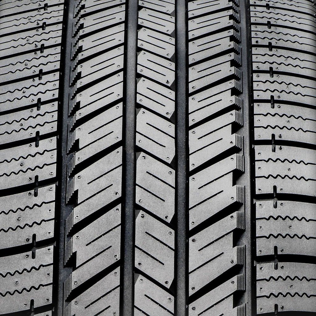 BlackHawk Hiscend-H HT01 All Season 245/65R17 107T Light Truck Tire