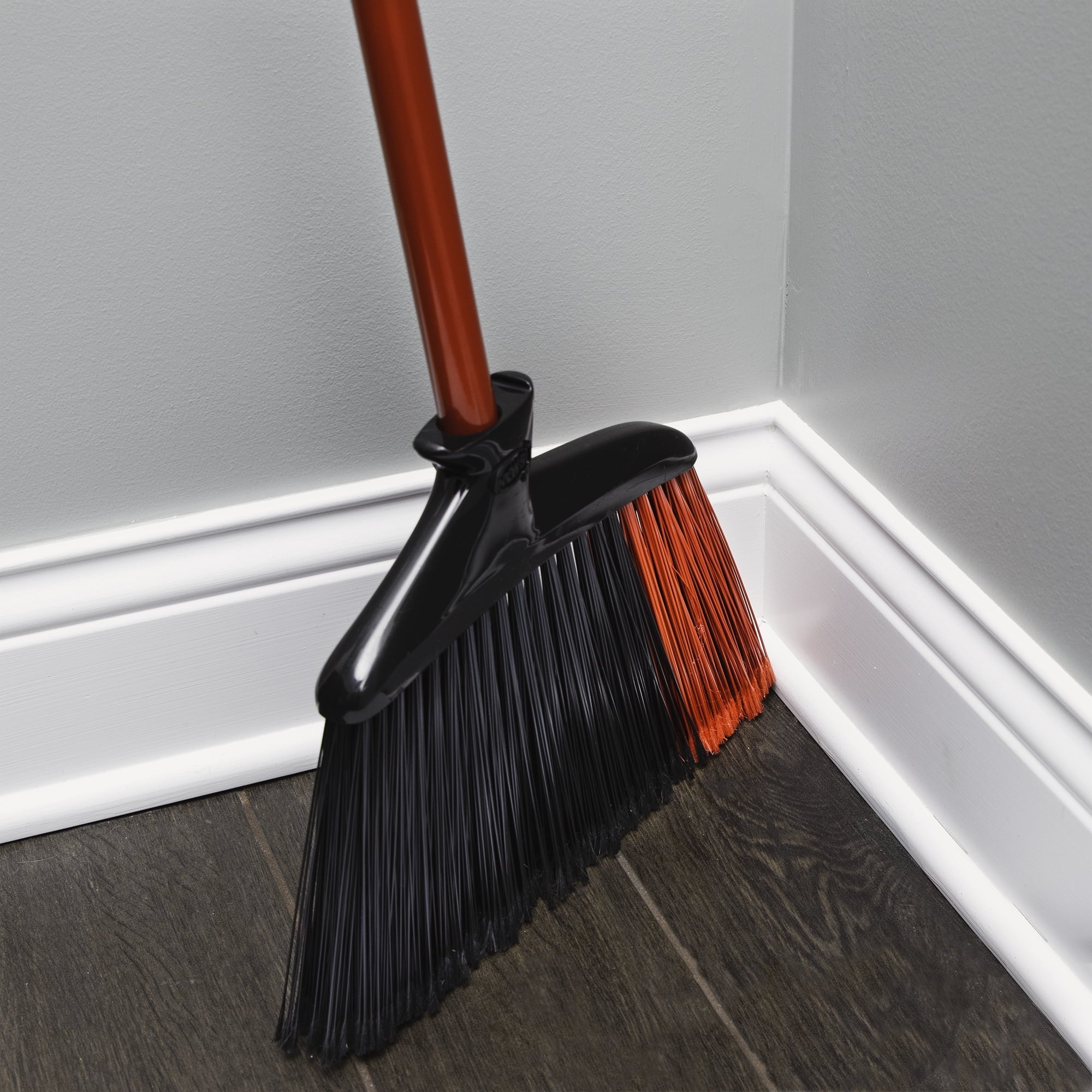 Libman Indoor-Outdoor Angle Broom with Dust Pan, Powder Coated Steel Handle, 905