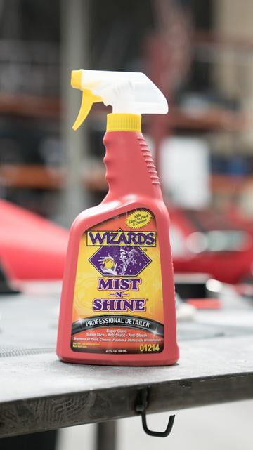 Wizards 22208 Mist-N-Shine Motorcycle Professional Detailer - Multi-Use Glass Cleaner and Scratch Remover for Motorcycle Tool Kit - Adds Gloss to Paint, Chrome and Glass - 8 oz - Made in USA