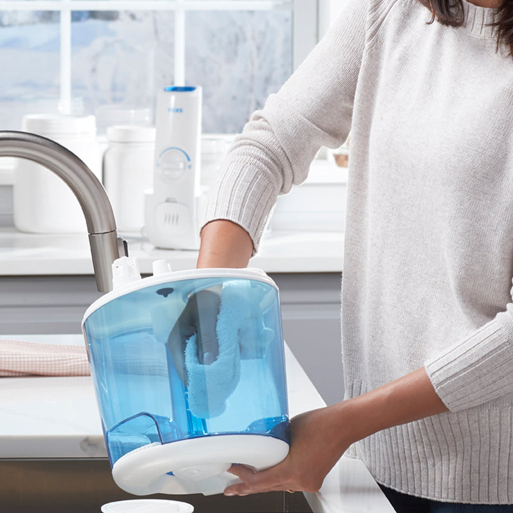 Vicks 1.2 Gallon Cool Relief Filter Free Ultrasonic Humidifier, VUL600, 400 sq. ft
