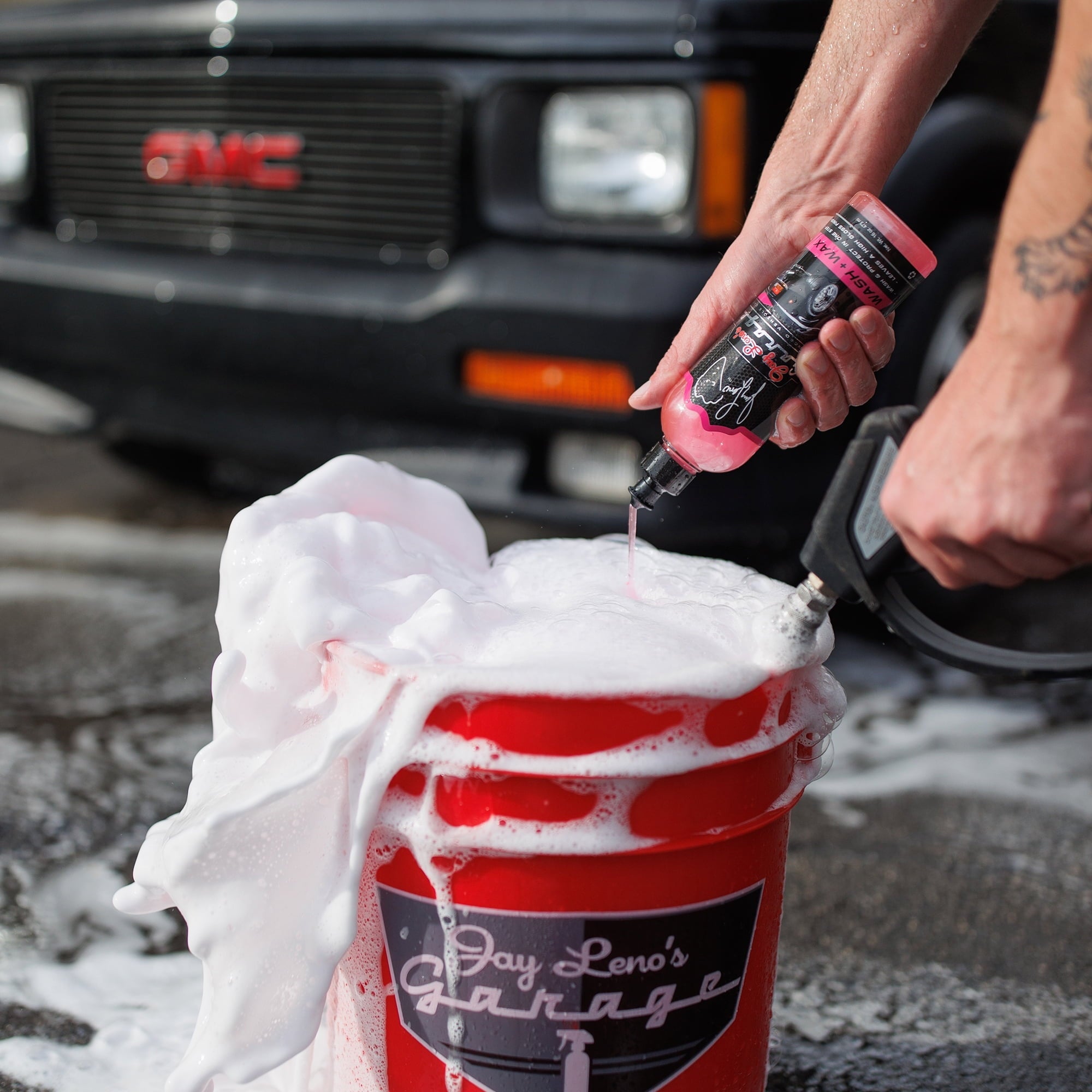 Jay Leno's Garage Car Wash + Wax (16 oz) - Clean & Shines Car Paint