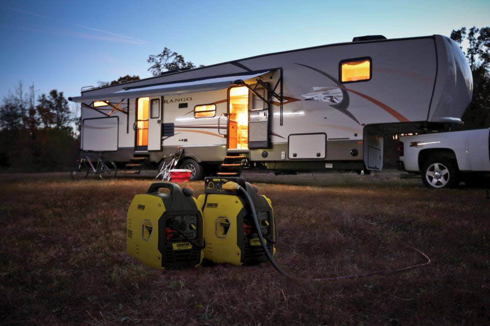 Champion Power Equipment 2500-Watt Ultralight Portable Inverter Generator